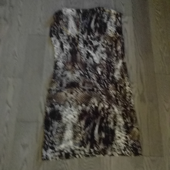 Beautiful dress by Kenneth Cole reaction ❤️ - Picture 12 of 12